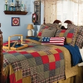 12 Ways to Add a Patriotic Pop to Your Bedroom or Bath Image 3