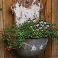 Clever Containers: 10 Fresh Ways With Florals Image 4